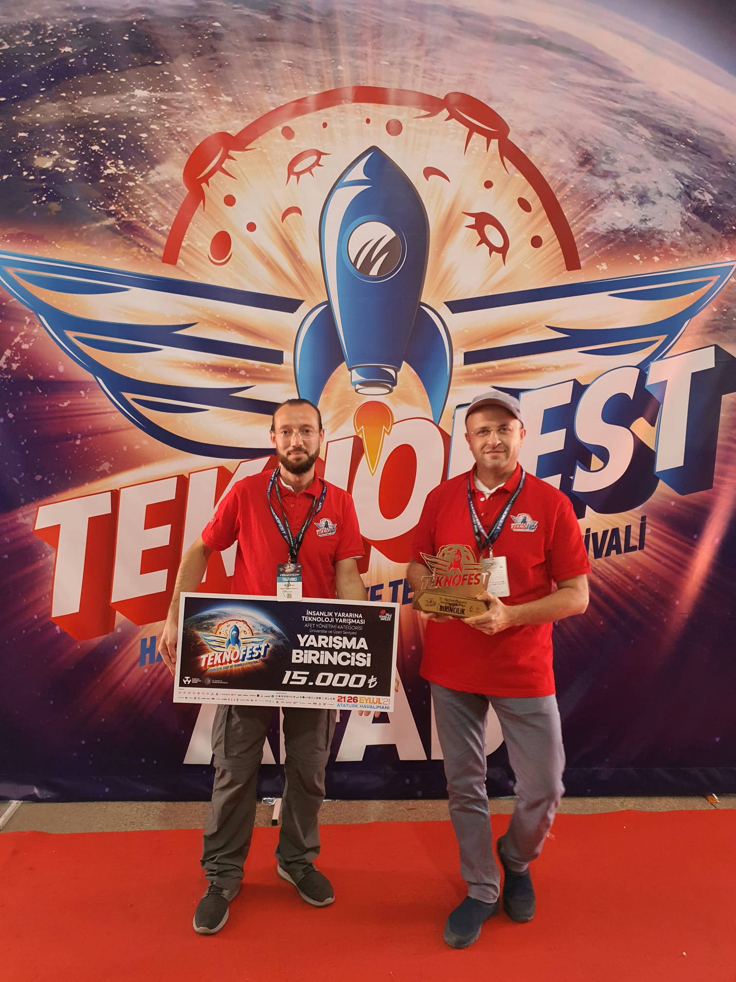 Üniversitemizi Temsilen TEKNOFEST 2021’e Katılan ‘Filikaelçi’ Takımı İnsanlık Yararına Teknoloji Yarışması Afet Yönetimi Kategorisinde Birinci Oldu