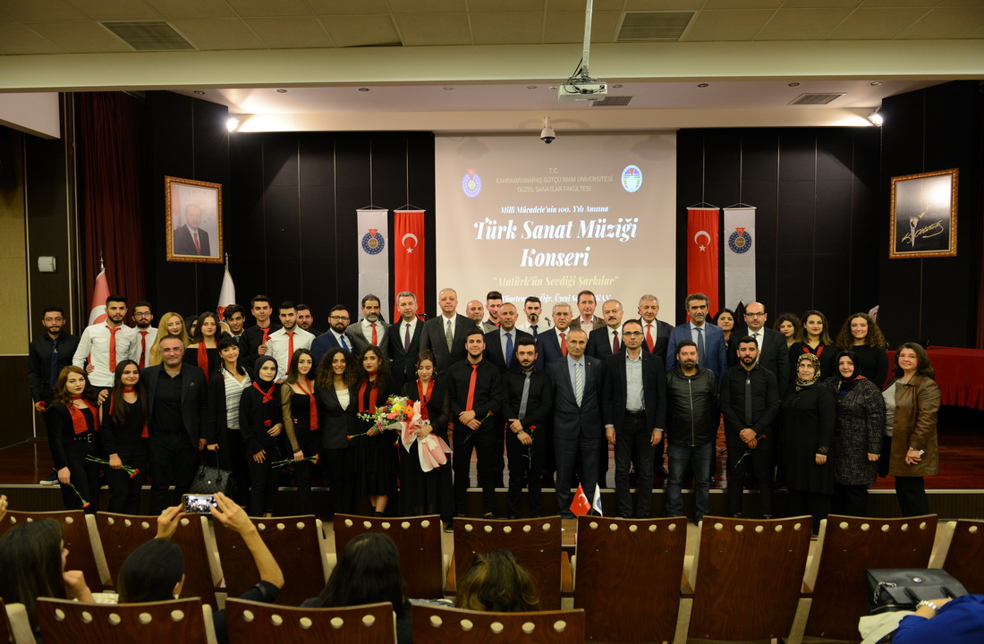 KSÜ Türk Sanat Müziği Korosu Atatürk’ün Sevdiği Şarkıları Seslendirdi