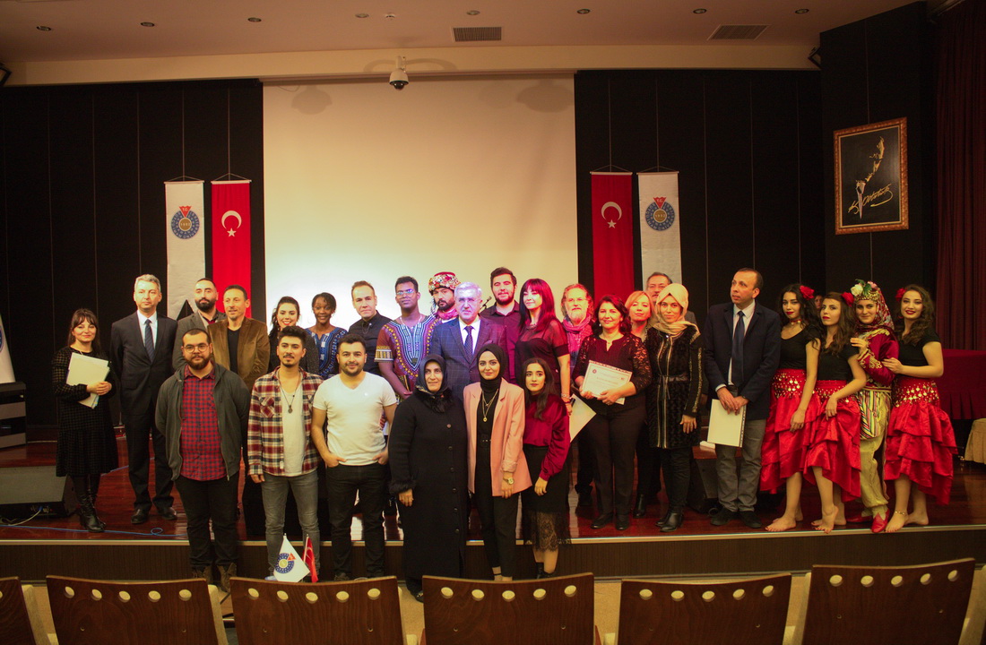 KSÜ Ailesi, Geleneksel Yıl Sonu Gösterisinde Bir araya Geldi