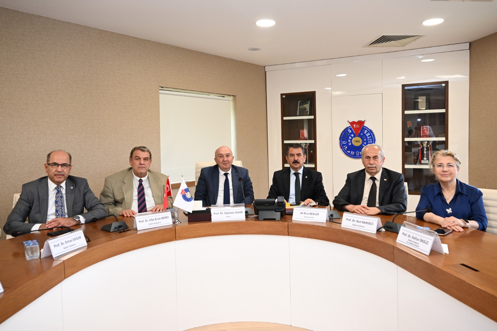 Emekliliğe Ayrılan KSÜ Genel Sekreteri Ali Rıza Bekler’e Veda Töreni Düzenlendi