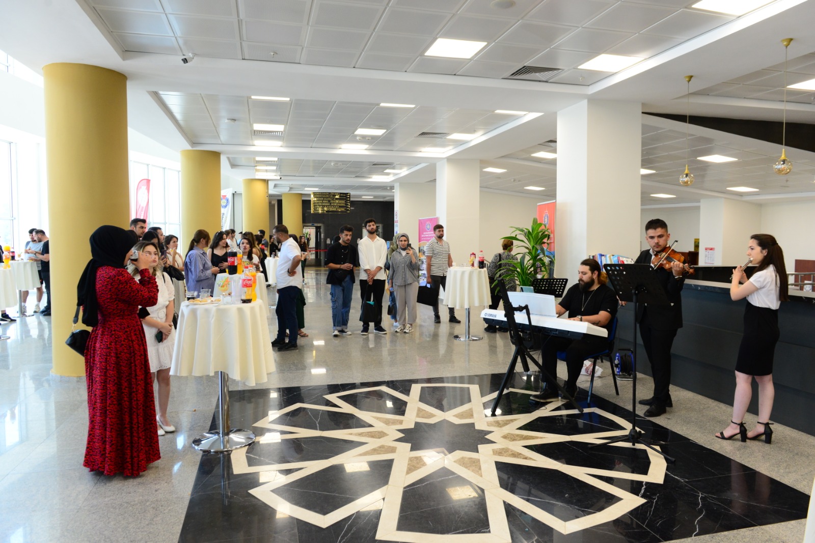 KSÜ’de Düzenlenen Mezuniyet Defilesi Katılımcıları Büyüledi