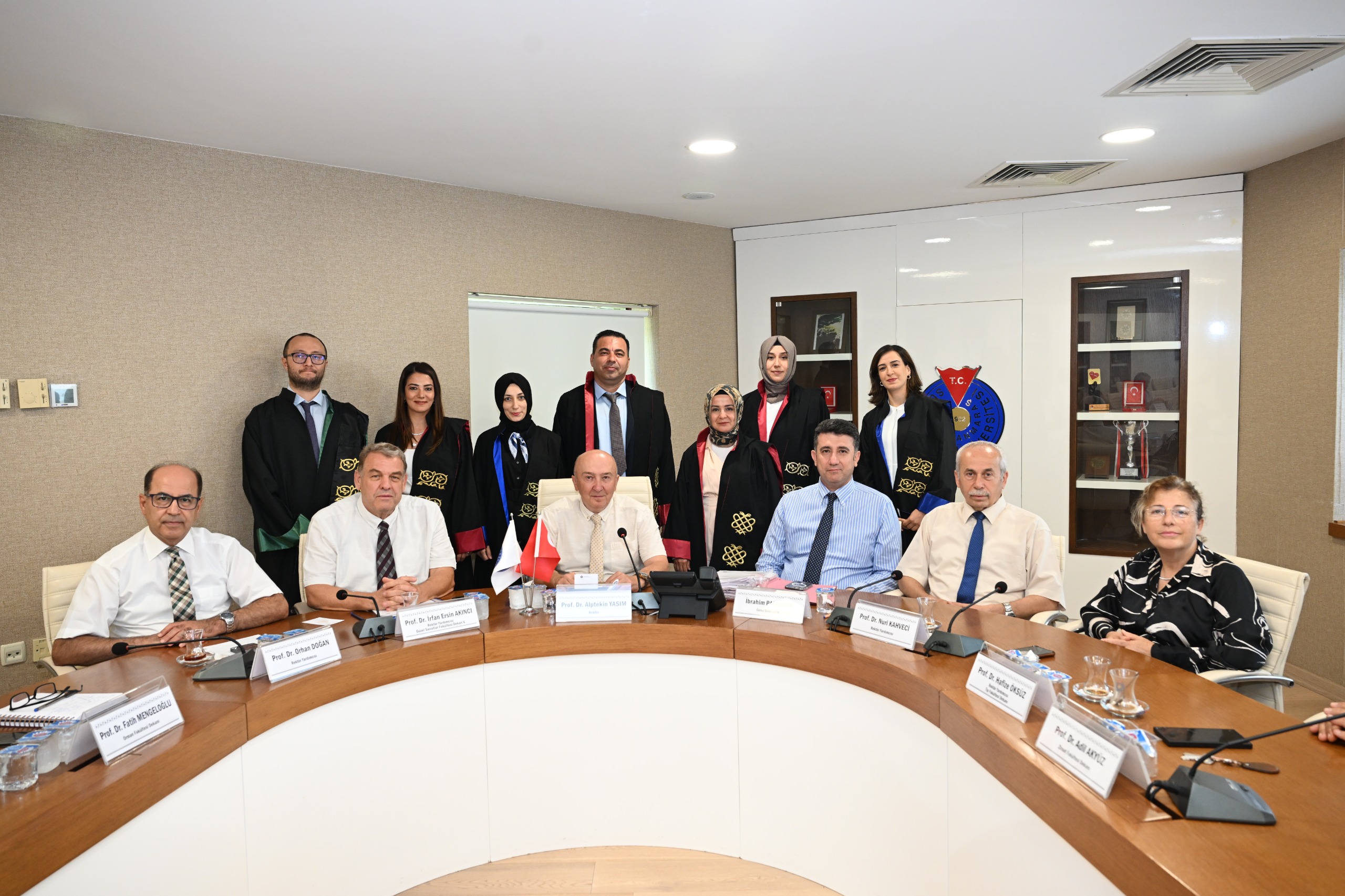 Profesör ve Doçent Kadrolarına Atanan Öğretim Üyelerimizi Tebrik Ederiz