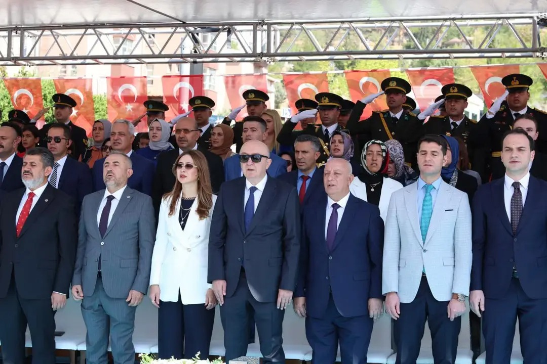 Rektör Yasım 30 Ağustos Zafer Bayramı Etkinliklerine Katıldı